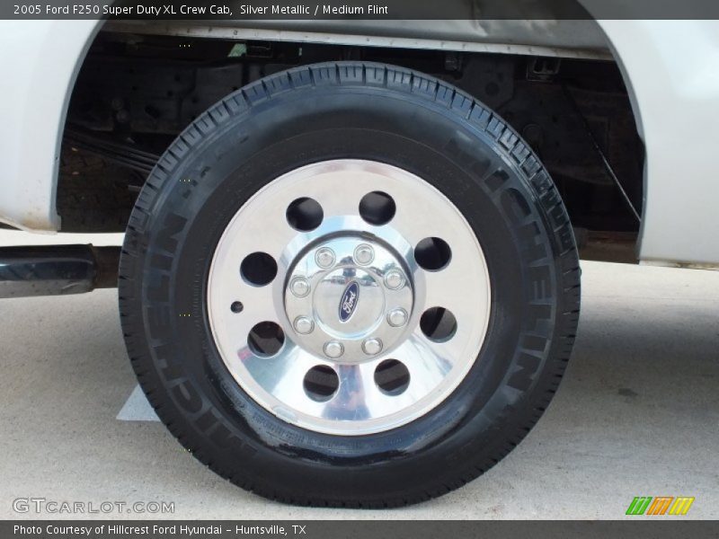 Silver Metallic / Medium Flint 2005 Ford F250 Super Duty XL Crew Cab