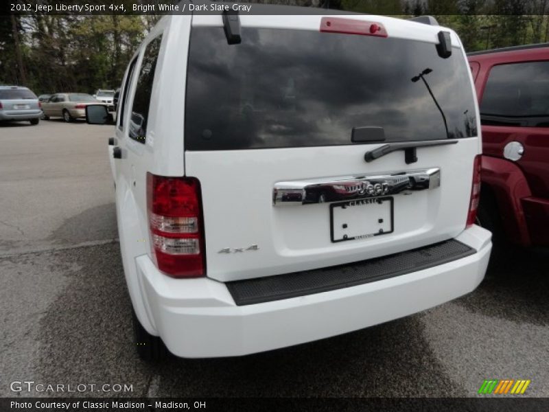 Bright White / Dark Slate Gray 2012 Jeep Liberty Sport 4x4