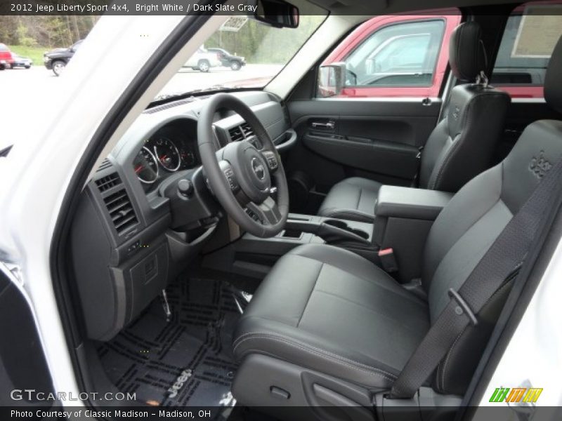 Bright White / Dark Slate Gray 2012 Jeep Liberty Sport 4x4