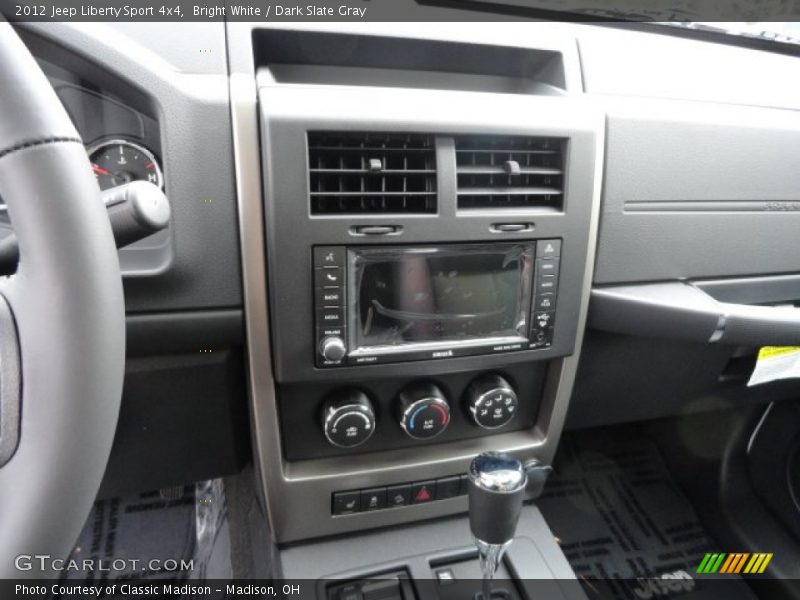 Bright White / Dark Slate Gray 2012 Jeep Liberty Sport 4x4