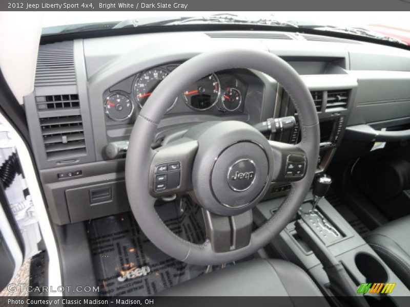 Bright White / Dark Slate Gray 2012 Jeep Liberty Sport 4x4