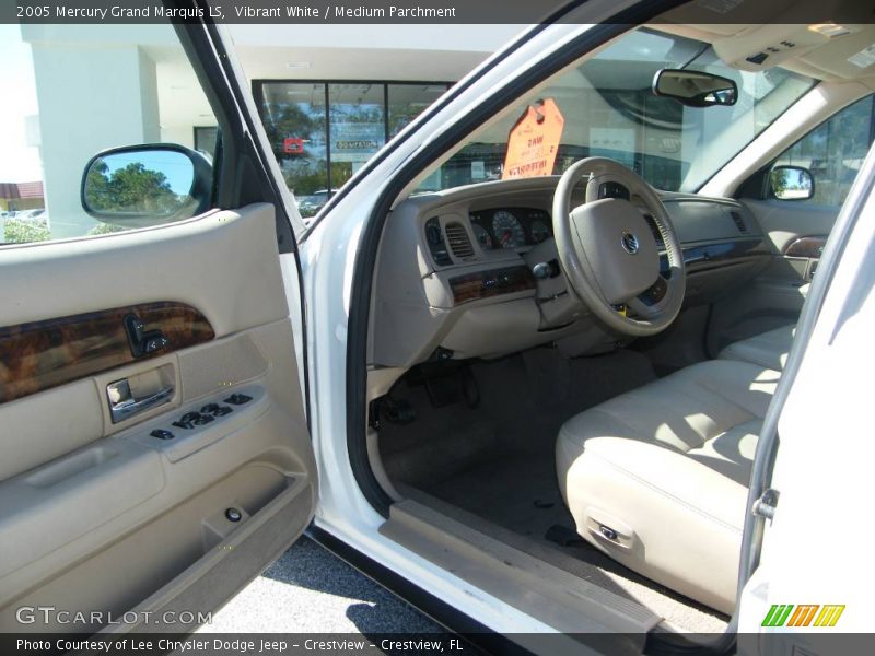 Vibrant White / Medium Parchment 2005 Mercury Grand Marquis LS