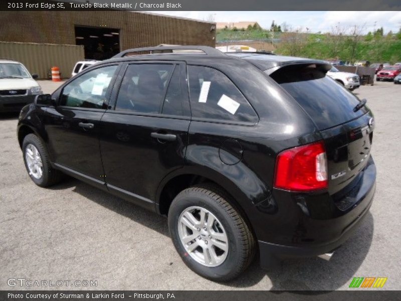 Tuxedo Black Metallic / Charcoal Black 2013 Ford Edge SE