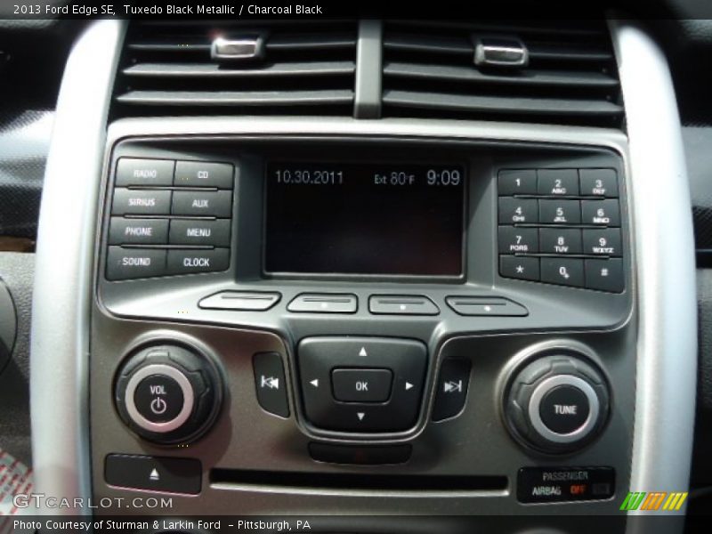 Tuxedo Black Metallic / Charcoal Black 2013 Ford Edge SE