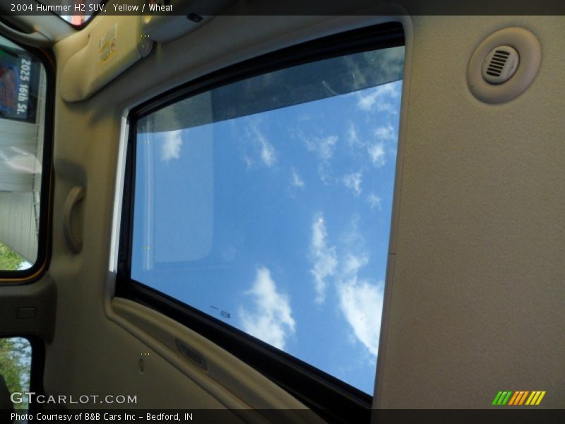Yellow / Wheat 2004 Hummer H2 SUV