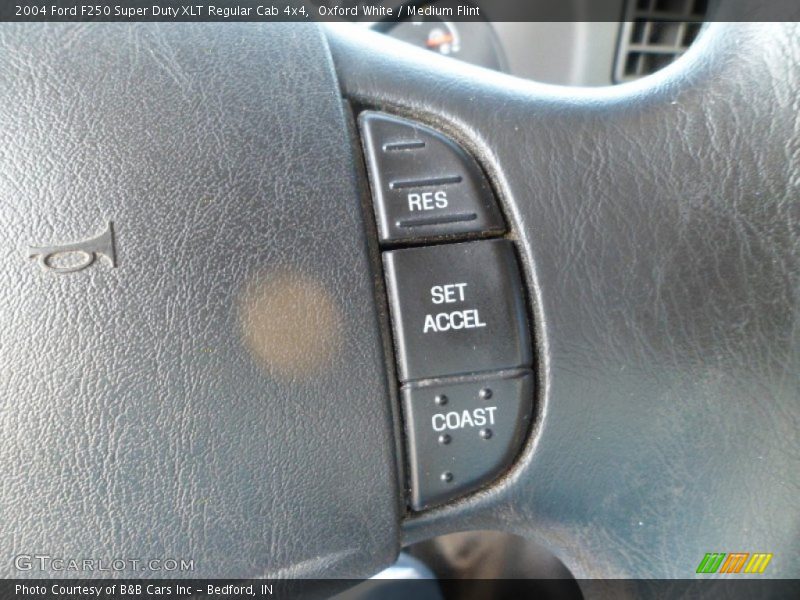 Oxford White / Medium Flint 2004 Ford F250 Super Duty XLT Regular Cab 4x4