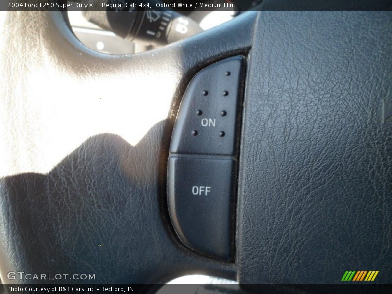 Oxford White / Medium Flint 2004 Ford F250 Super Duty XLT Regular Cab 4x4