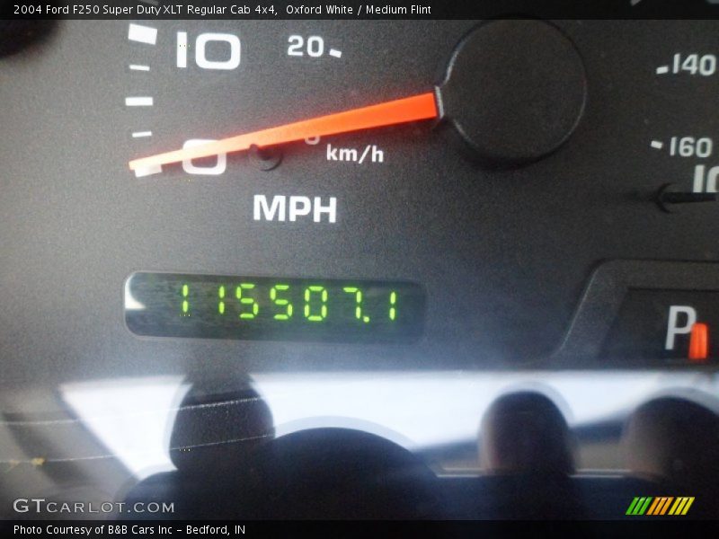 Oxford White / Medium Flint 2004 Ford F250 Super Duty XLT Regular Cab 4x4