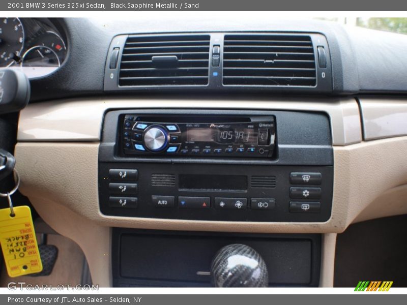 Black Sapphire Metallic / Sand 2001 BMW 3 Series 325xi Sedan