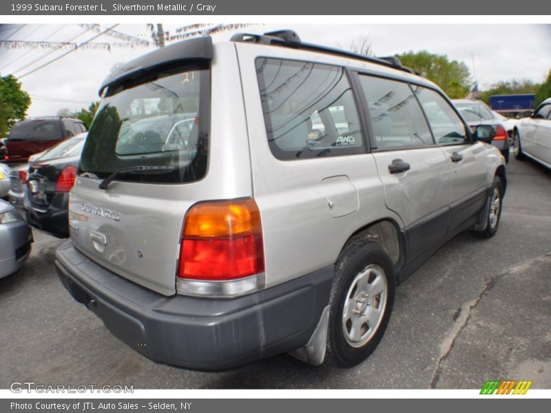 Silverthorn Metallic / Gray 1999 Subaru Forester L