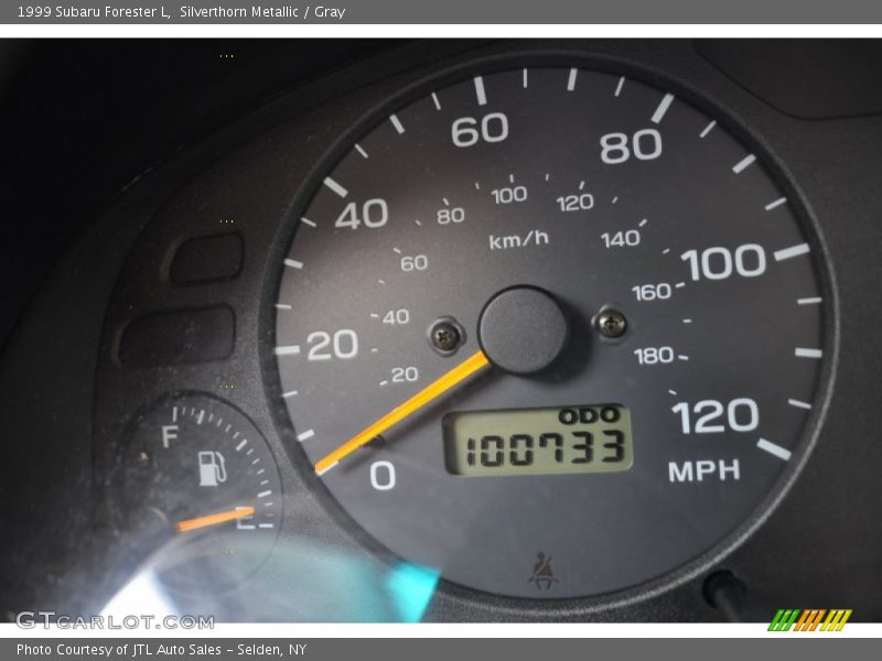 Silverthorn Metallic / Gray 1999 Subaru Forester L