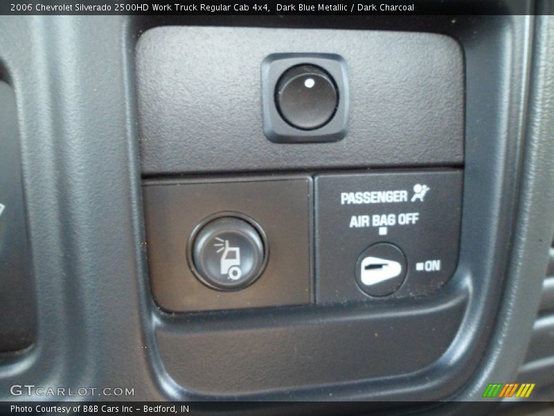 Dark Blue Metallic / Dark Charcoal 2006 Chevrolet Silverado 2500HD Work Truck Regular Cab 4x4