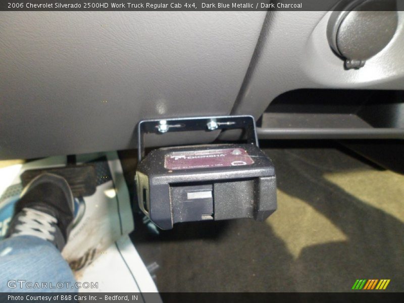 Dark Blue Metallic / Dark Charcoal 2006 Chevrolet Silverado 2500HD Work Truck Regular Cab 4x4