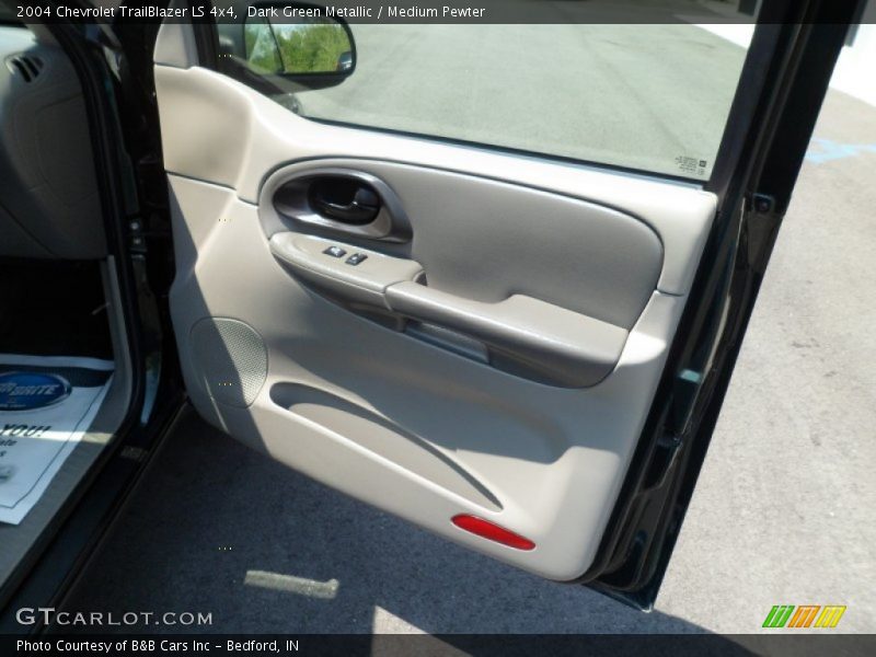 Dark Green Metallic / Medium Pewter 2004 Chevrolet TrailBlazer LS 4x4