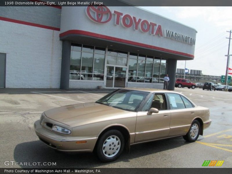 Light Beige Metallic / Beige 1998 Oldsmobile Eighty-Eight