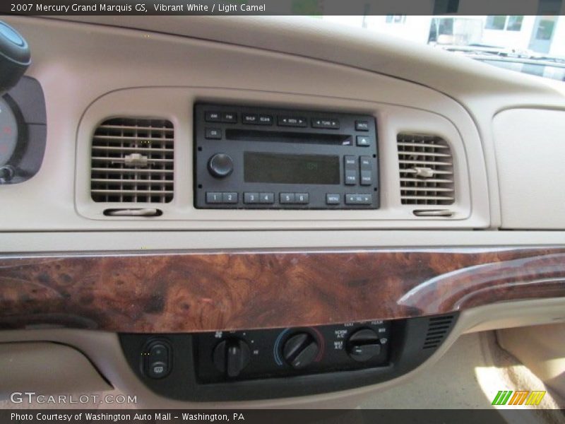Vibrant White / Light Camel 2007 Mercury Grand Marquis GS