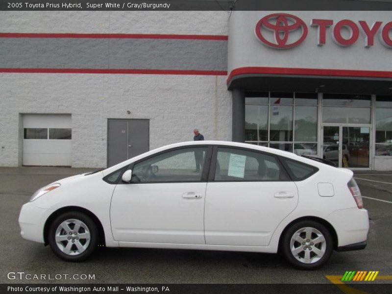 Super White / Gray/Burgundy 2005 Toyota Prius Hybrid