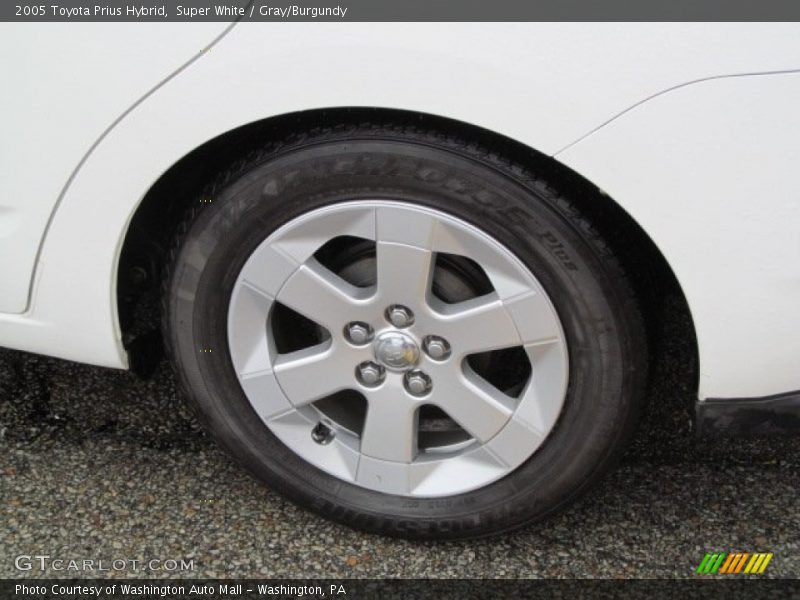 Super White / Gray/Burgundy 2005 Toyota Prius Hybrid