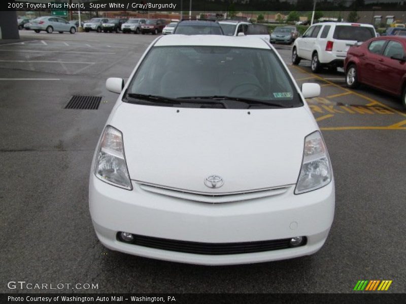 Super White / Gray/Burgundy 2005 Toyota Prius Hybrid