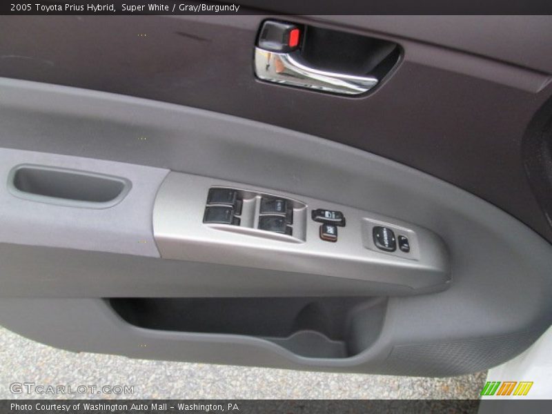 Super White / Gray/Burgundy 2005 Toyota Prius Hybrid