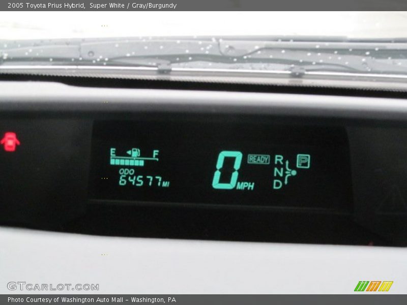 Super White / Gray/Burgundy 2005 Toyota Prius Hybrid