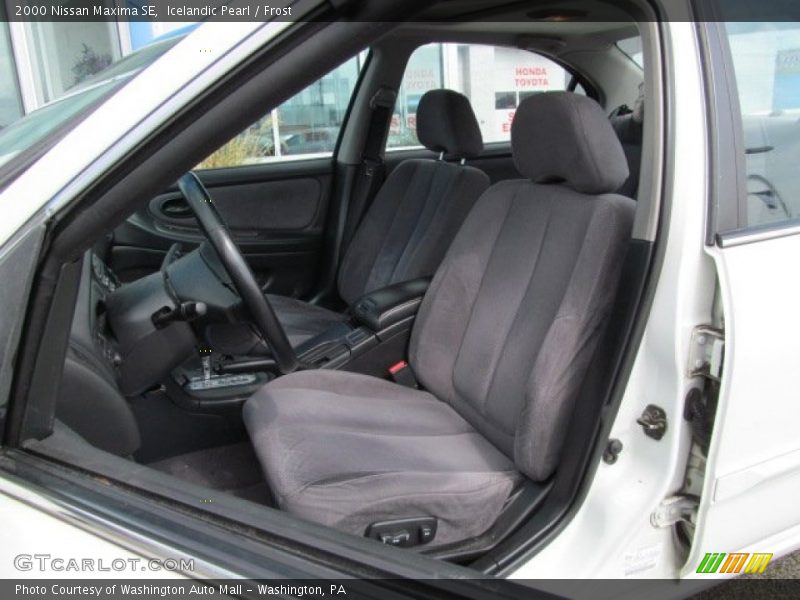 Icelandic Pearl / Frost 2000 Nissan Maxima SE