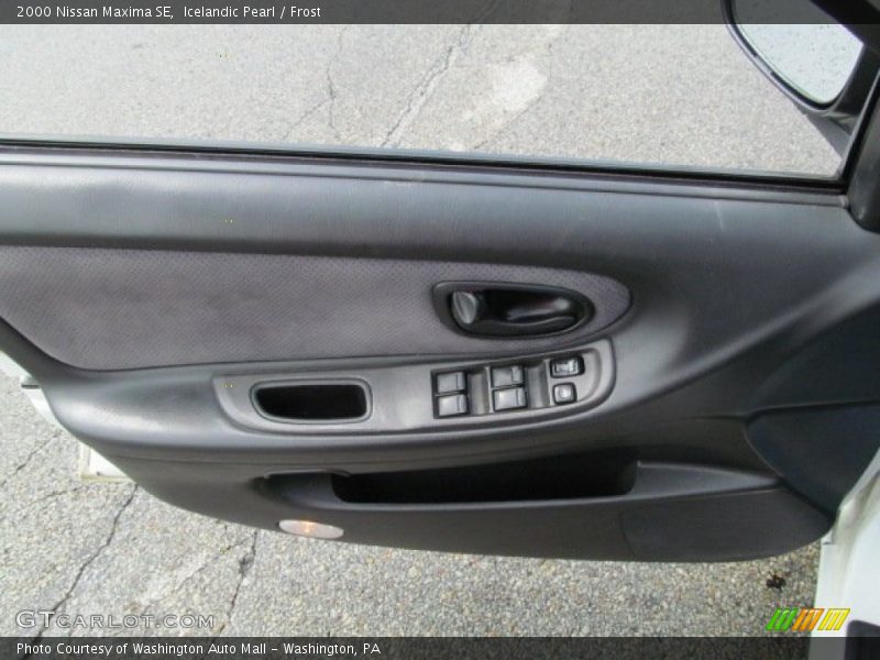 Icelandic Pearl / Frost 2000 Nissan Maxima SE