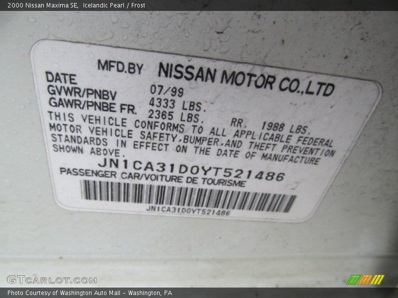 Icelandic Pearl / Frost 2000 Nissan Maxima SE