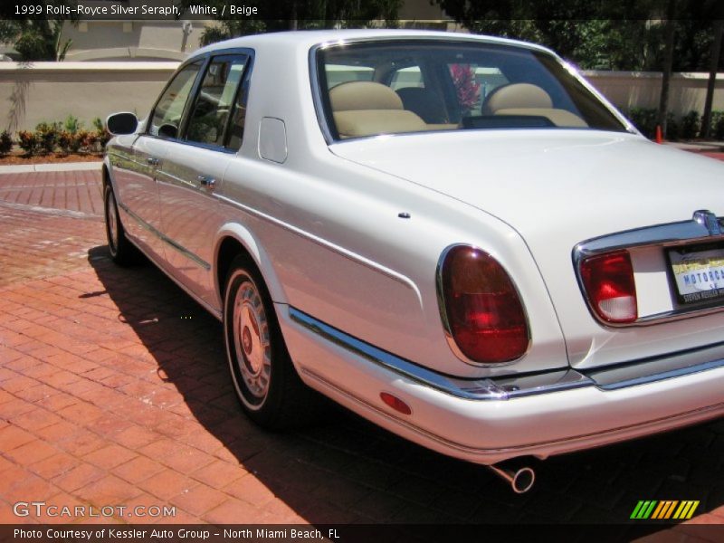 White / Beige 1999 Rolls-Royce Silver Seraph