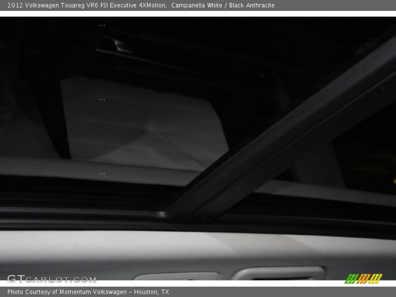 Campanella White / Black Anthracite 2012 Volkswagen Touareg VR6 FSI Executive 4XMotion