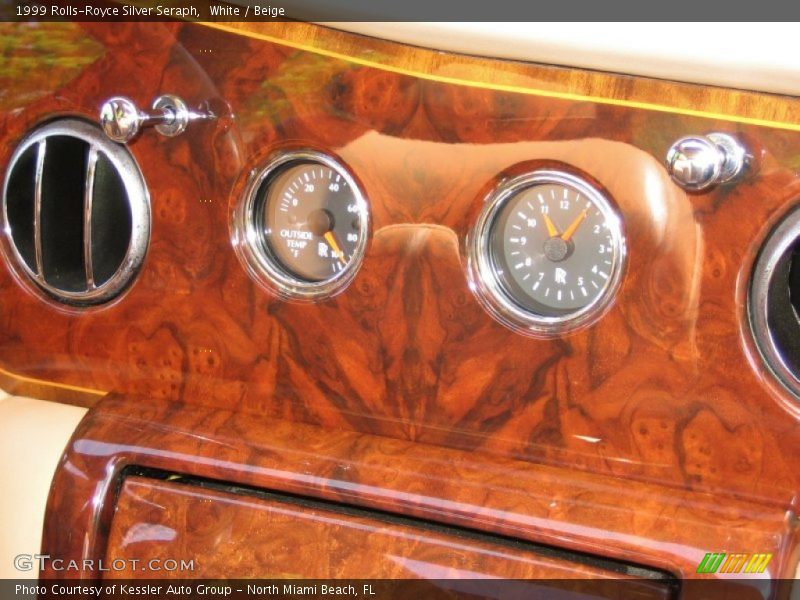 White / Beige 1999 Rolls-Royce Silver Seraph