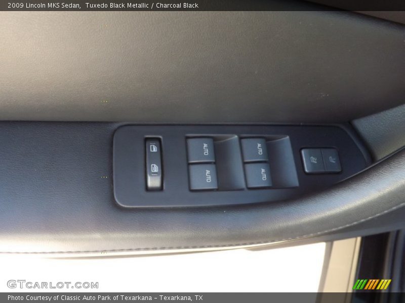 Tuxedo Black Metallic / Charcoal Black 2009 Lincoln MKS Sedan