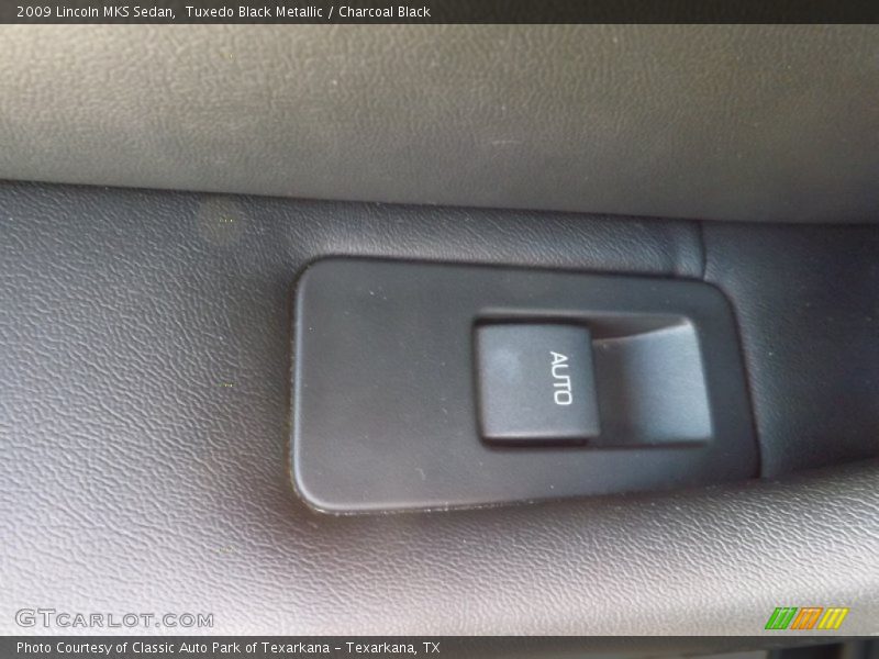 Tuxedo Black Metallic / Charcoal Black 2009 Lincoln MKS Sedan