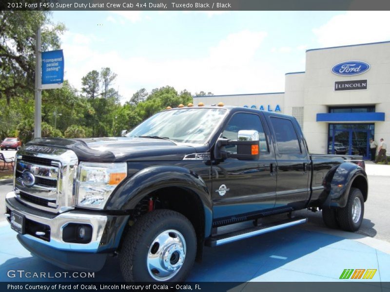 Front 3/4 View of 2012 F450 Super Duty Lariat Crew Cab 4x4 Dually