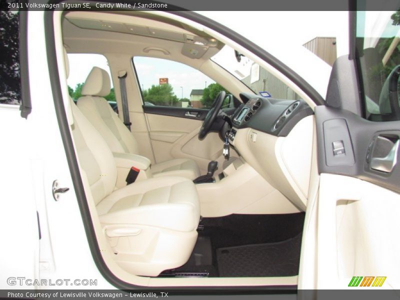 Candy White / Sandstone 2011 Volkswagen Tiguan SE
