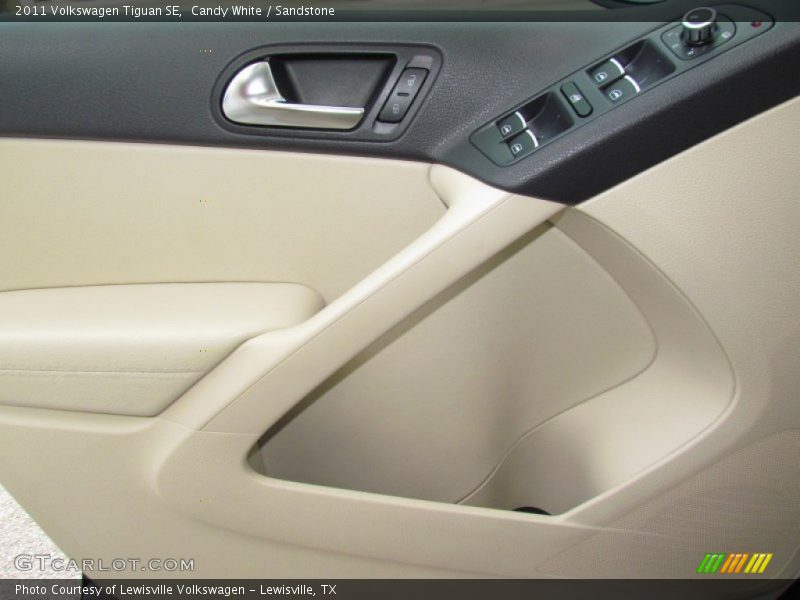 Candy White / Sandstone 2011 Volkswagen Tiguan SE