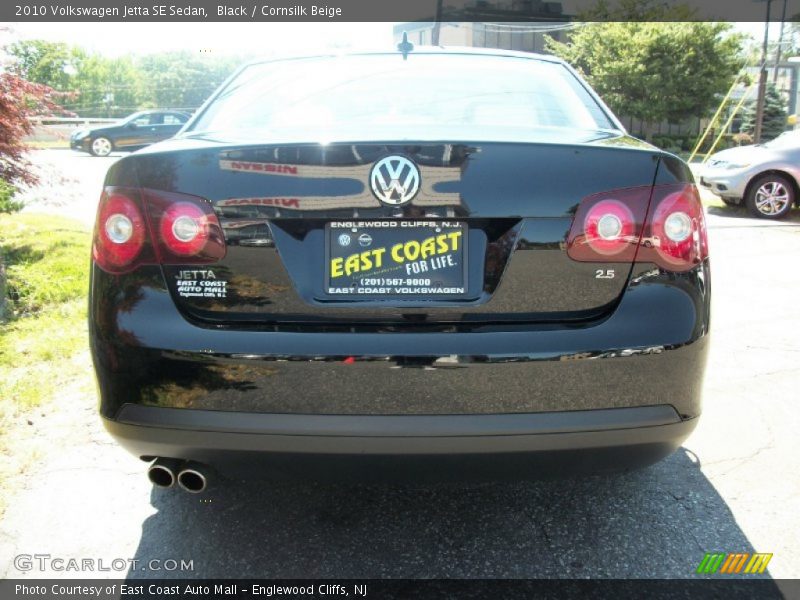 Black / Cornsilk Beige 2010 Volkswagen Jetta SE Sedan