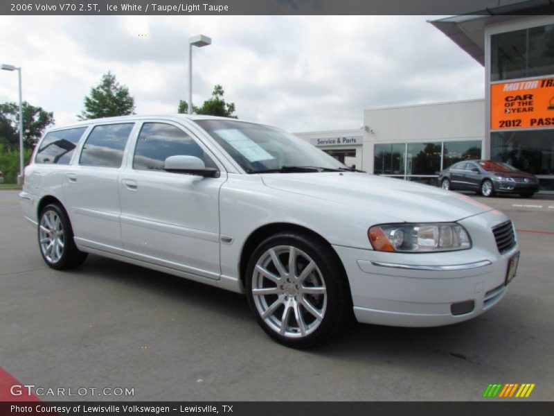 Ice White / Taupe/Light Taupe 2006 Volvo V70 2.5T