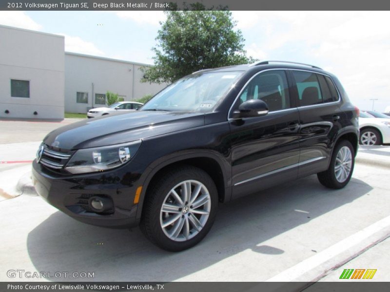 Deep Black Metallic / Black 2012 Volkswagen Tiguan SE