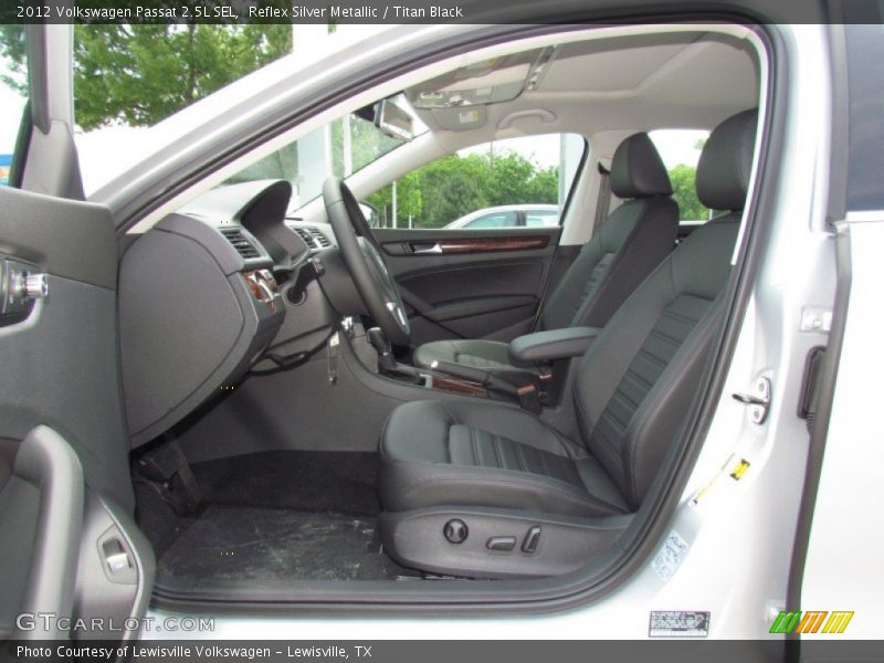 Reflex Silver Metallic / Titan Black 2012 Volkswagen Passat 2.5L SEL