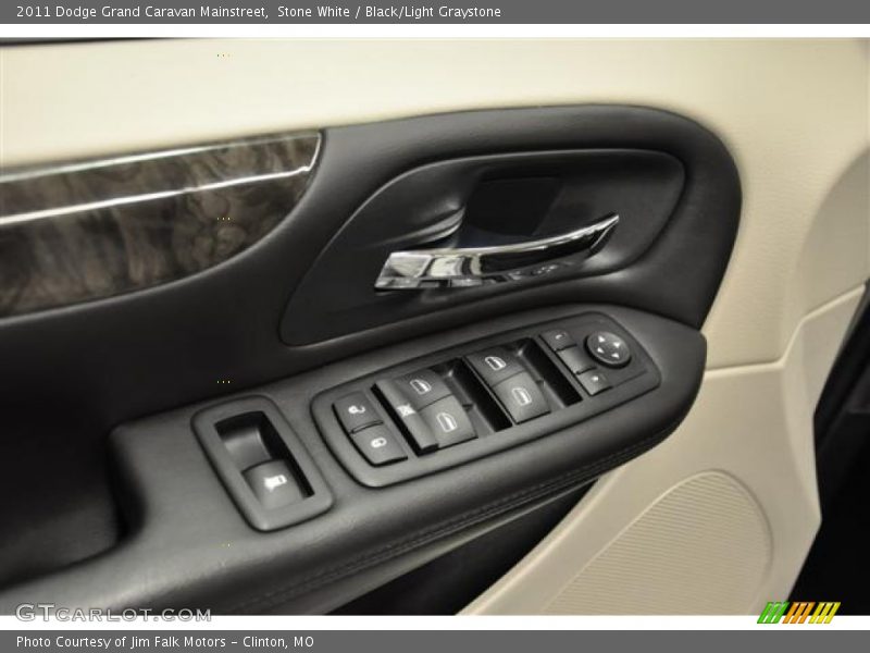 Stone White / Black/Light Graystone 2011 Dodge Grand Caravan Mainstreet