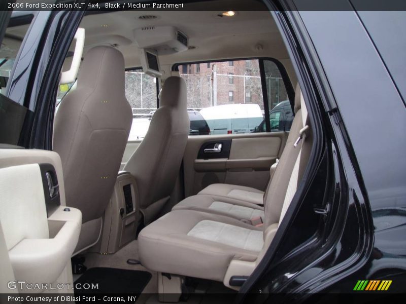 Black / Medium Parchment 2006 Ford Expedition XLT 4x4