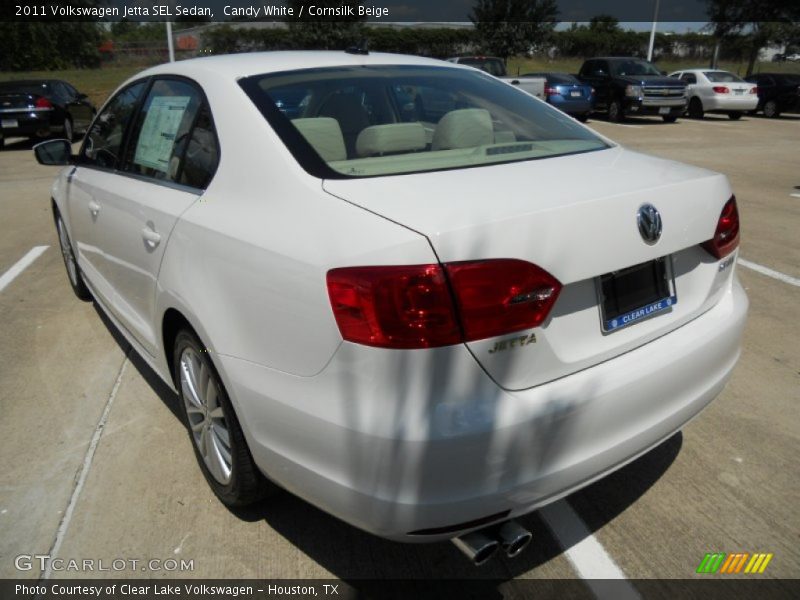 Candy White / Cornsilk Beige 2011 Volkswagen Jetta SEL Sedan