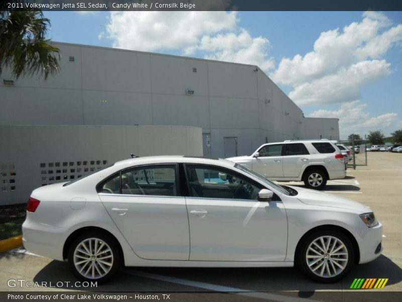 Candy White / Cornsilk Beige 2011 Volkswagen Jetta SEL Sedan