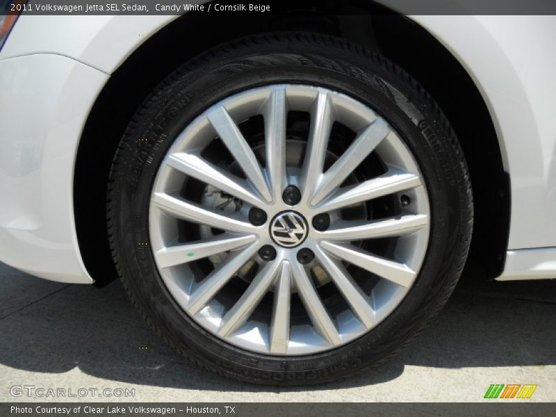 Candy White / Cornsilk Beige 2011 Volkswagen Jetta SEL Sedan