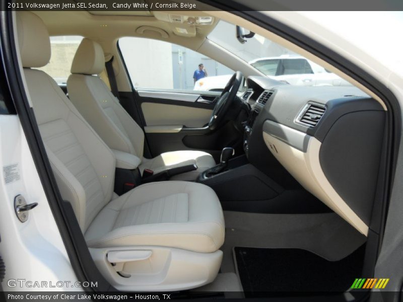 Candy White / Cornsilk Beige 2011 Volkswagen Jetta SEL Sedan
