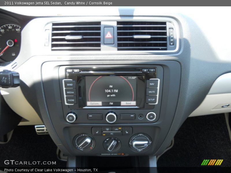 Candy White / Cornsilk Beige 2011 Volkswagen Jetta SEL Sedan