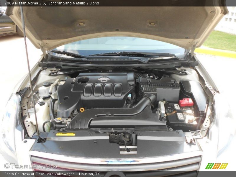 Sonoran Sand Metallic / Blond 2009 Nissan Altima 2.5