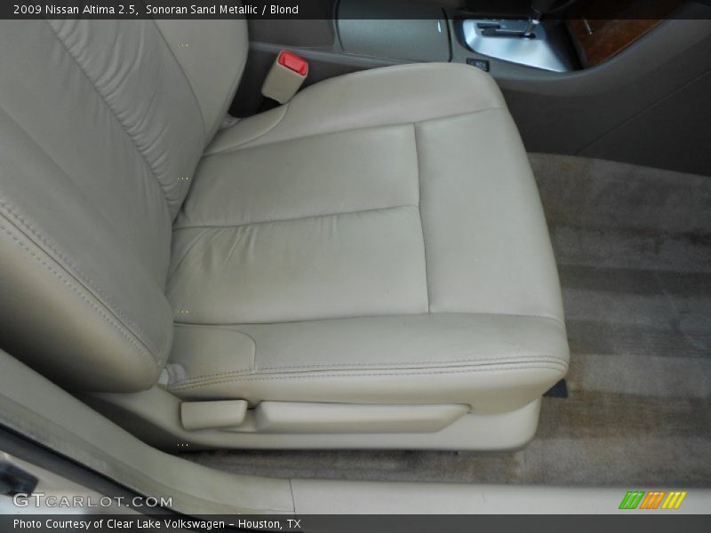 Sonoran Sand Metallic / Blond 2009 Nissan Altima 2.5