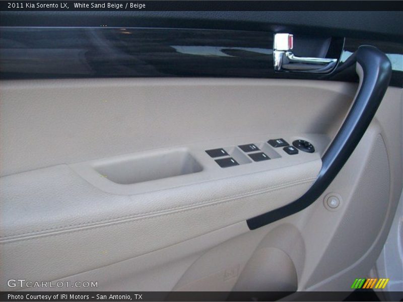 White Sand Beige / Beige 2011 Kia Sorento LX